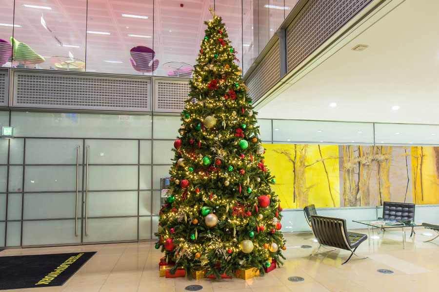 commercial Christmas installations trees