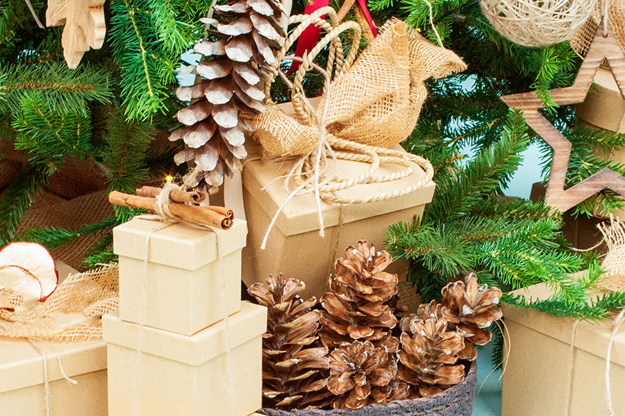 commercial Christmas eco-friendly sustainable displays