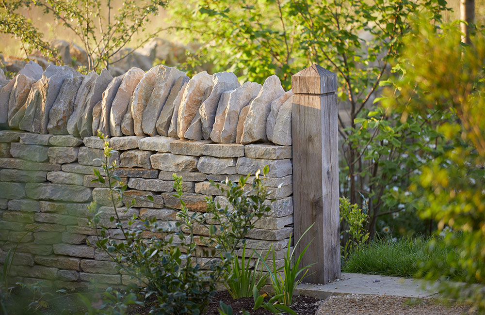 walls & stonework