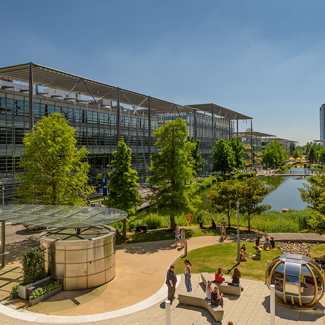 Chiswick Park - grounds maintenance and ESG support